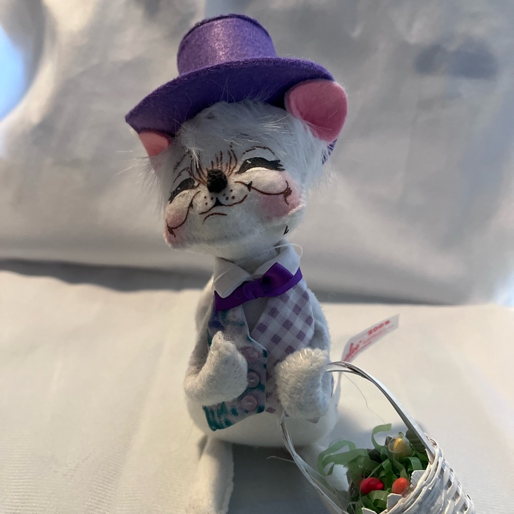 Annalee Easter Mouse Purple and White Doll 2005